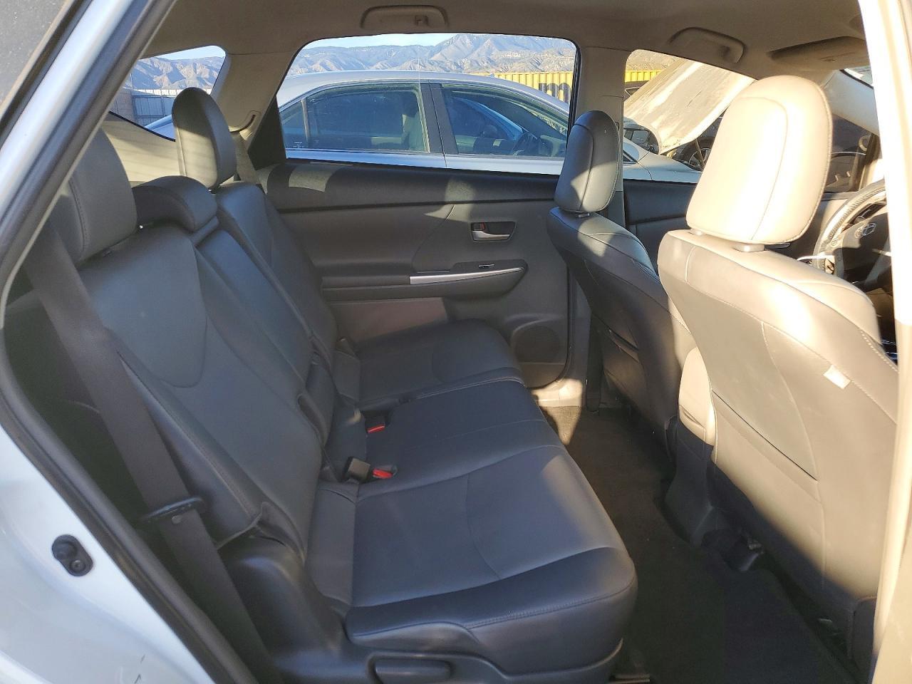 2014 Toyota Prius v
