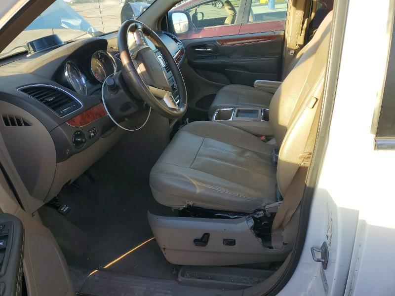 2016 Chrysler Town & Country Touring