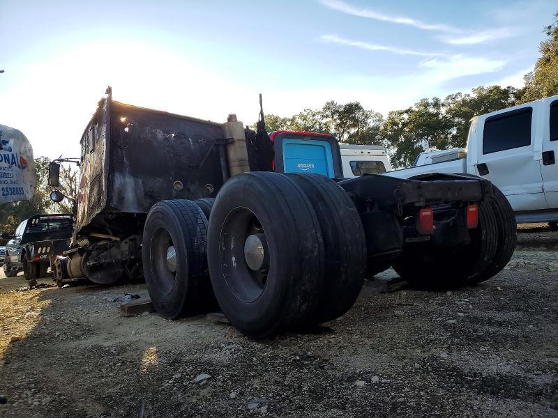 2006 International 9200 Semi Truck