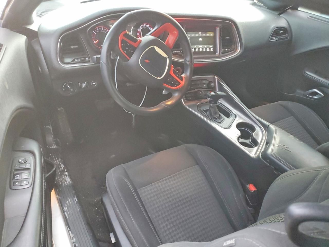 2018 Dodge Challenger sxt