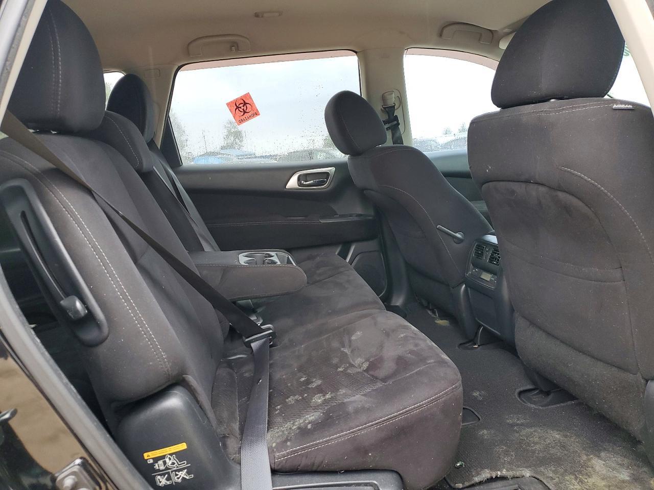 2014 Nissan Pathfinder s