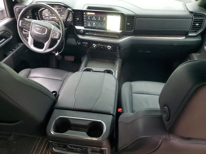 2025 GMC Sierra K3500 slt