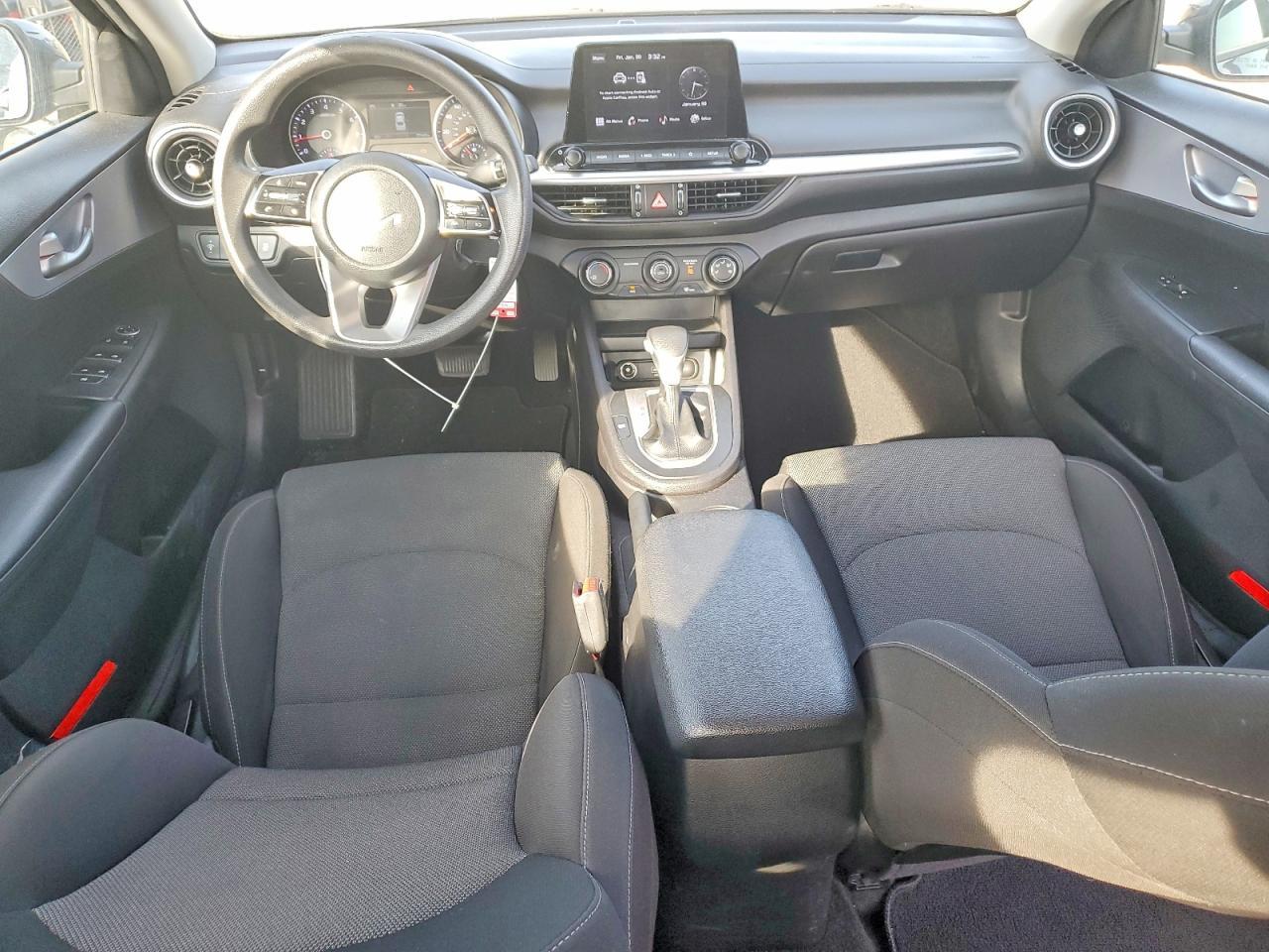 2022 KIA Forte fe