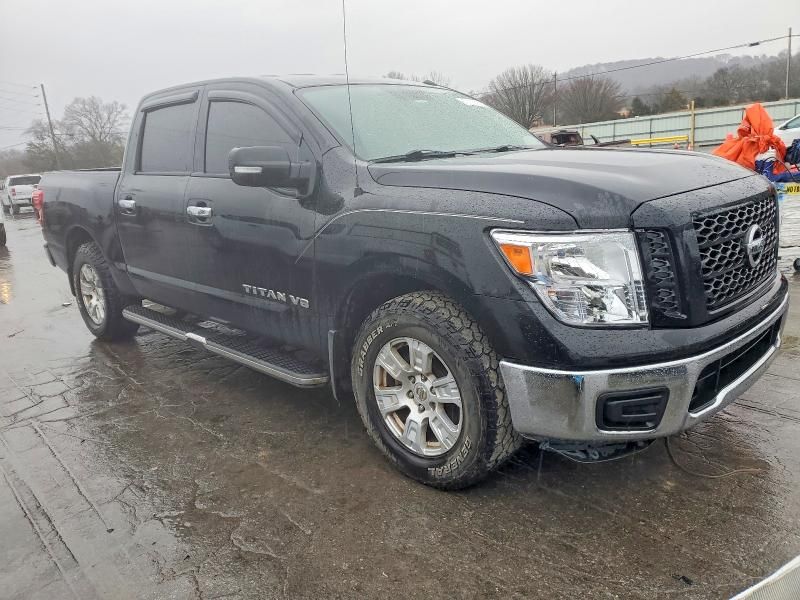 2019 Nissan Titan V8 Crew cab 5.6l sv