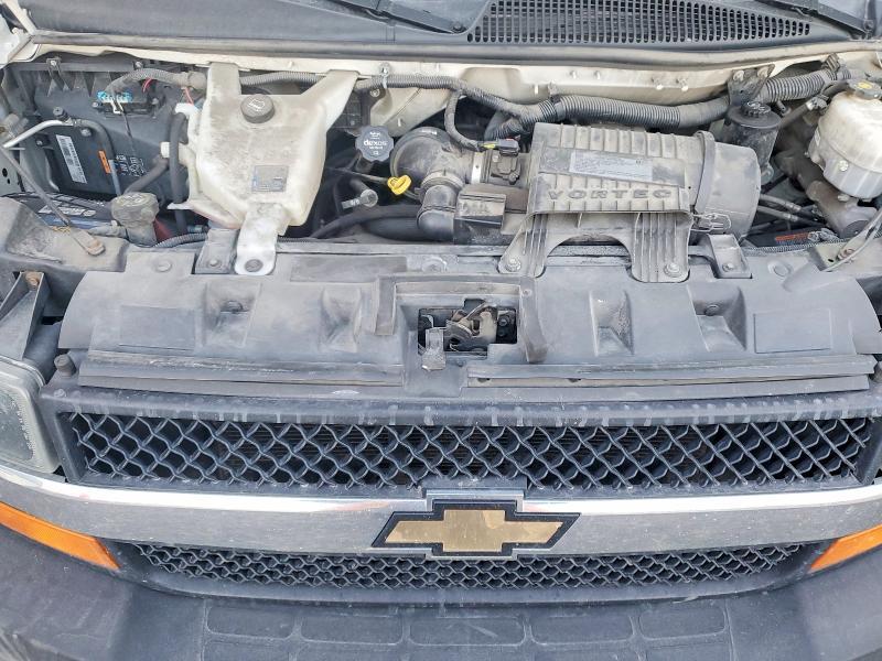 2019 Chevrolet Express box Truck