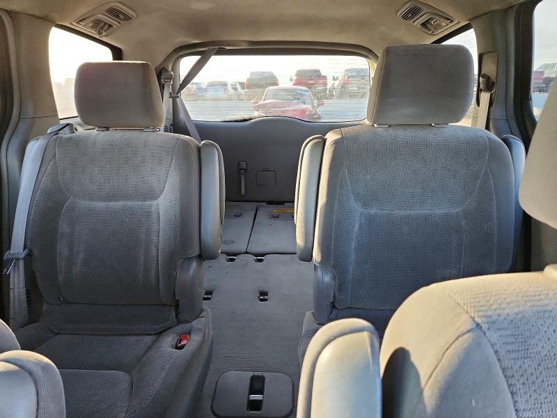 2004 Toyota Sienna xle