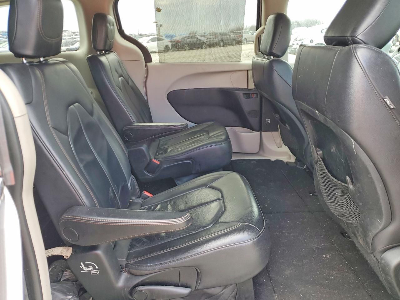 2017 Chrysler Pacifica Touring l