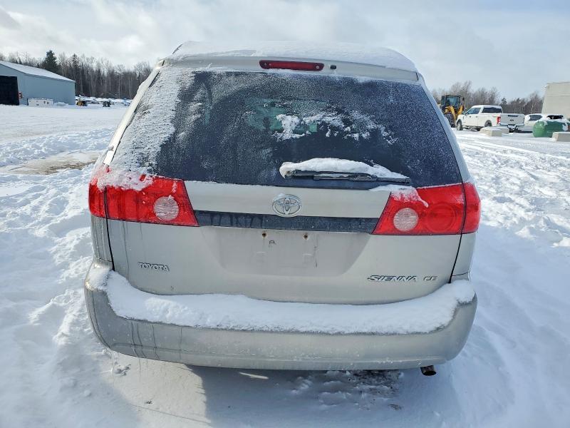 2010 Toyota Sienna ce