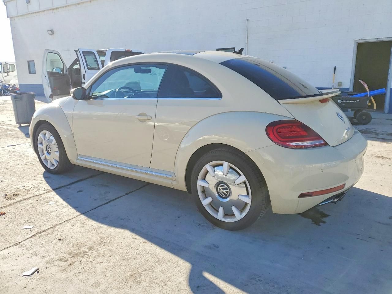 2019 Volkswagen Beetle s