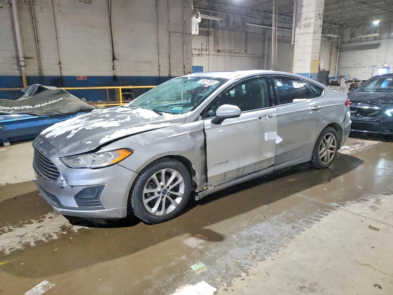 2020 Ford Fusion se