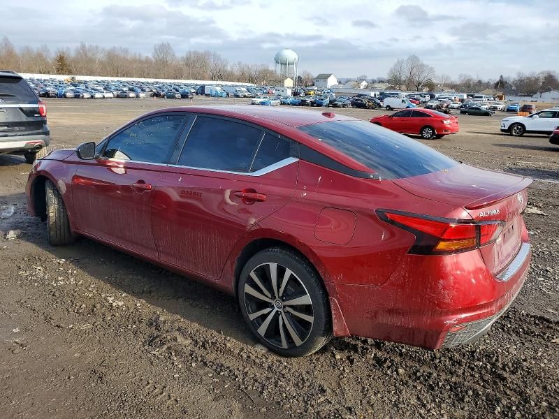 2022 Nissan Altima sr