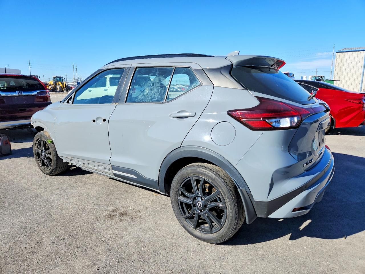 2022 Nissan Kicks sr