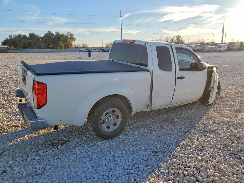 2016 Nissan Frontier s