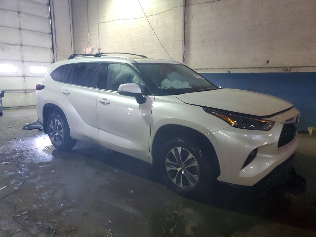 2024 Toyota Highlander le