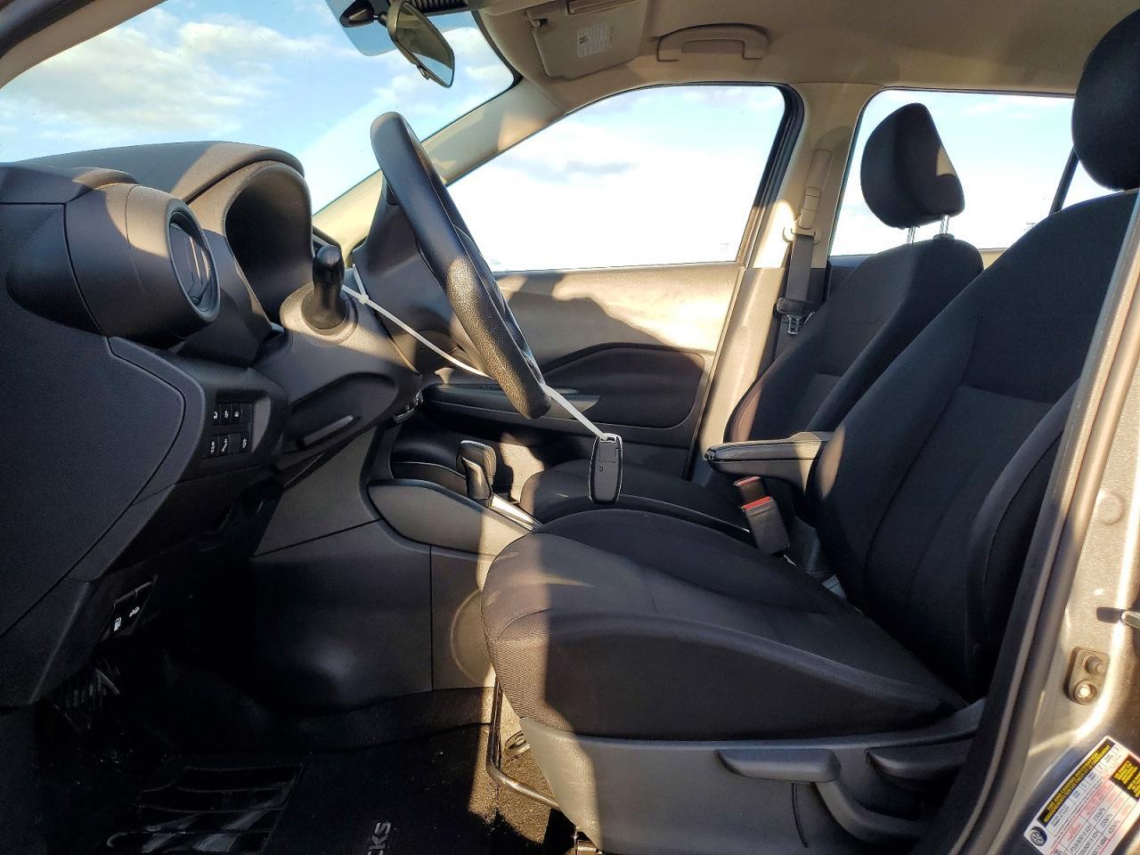 2023 Nissan Kicks s
