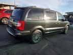2014 Chrysler Town & Country Touring l