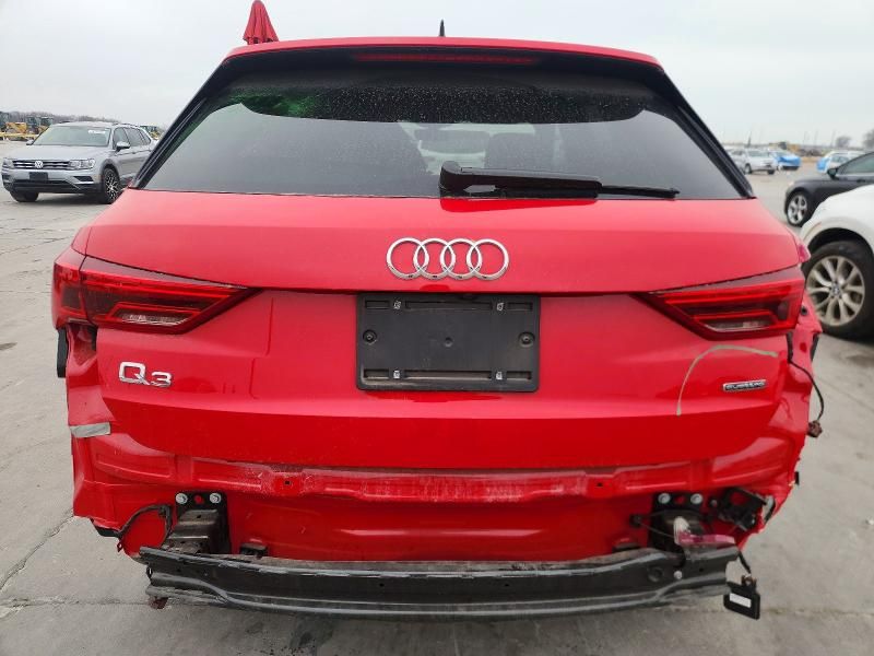 2022 Audi Q3 Premium 40