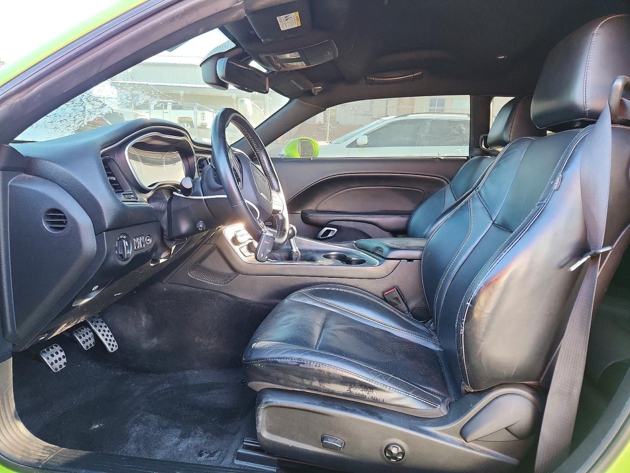 2015 Dodge Challenger sxt Plus