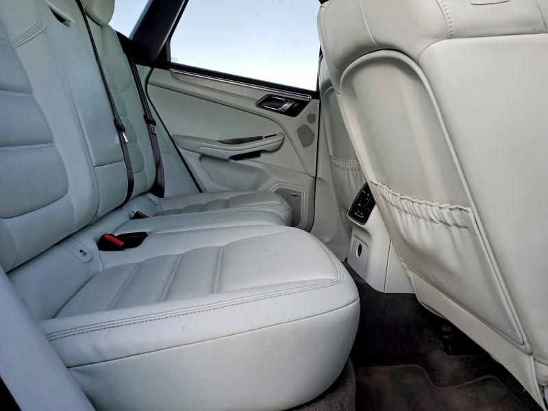 2017 Porsche Macan gts