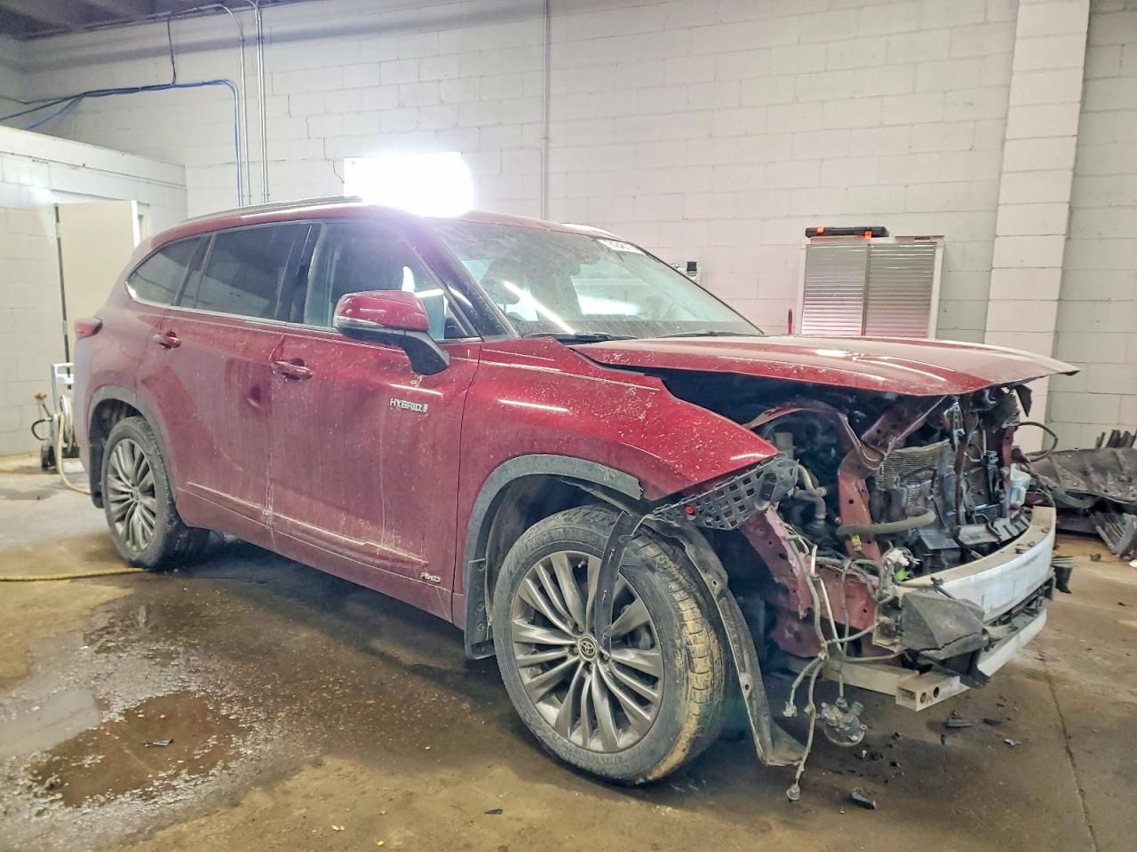 2021 Toyota Highlander Hybrid Platinum