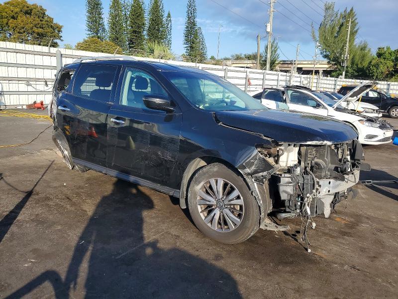 2017 Nissan Pathfinder s
