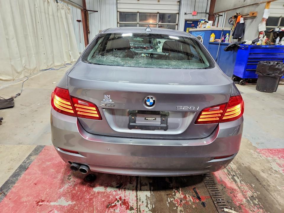 2016 BMW 528 xi