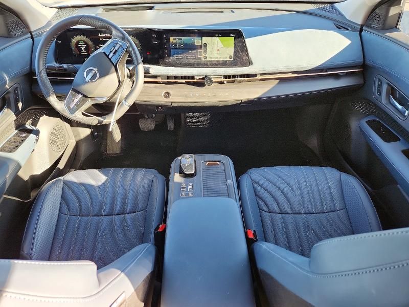 2024 Nissan Ariya Platinum +