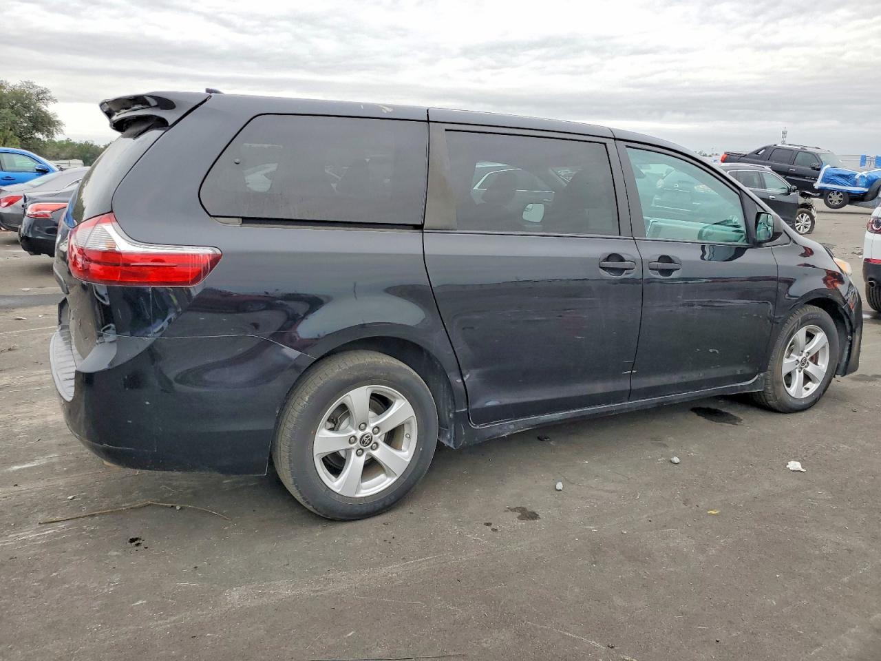 2020 Toyota Sienna l