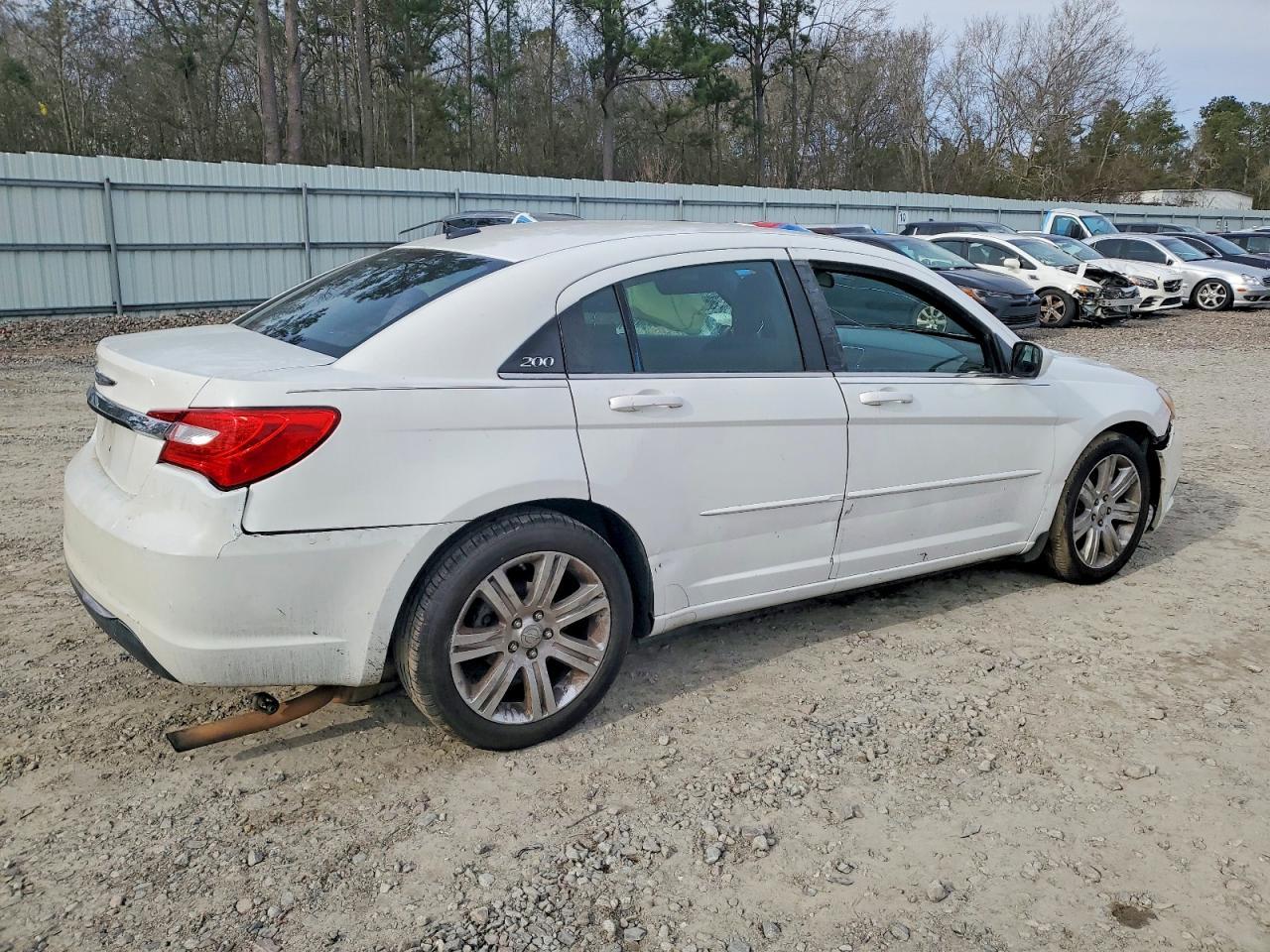 2013 Chrysler 200 Touring