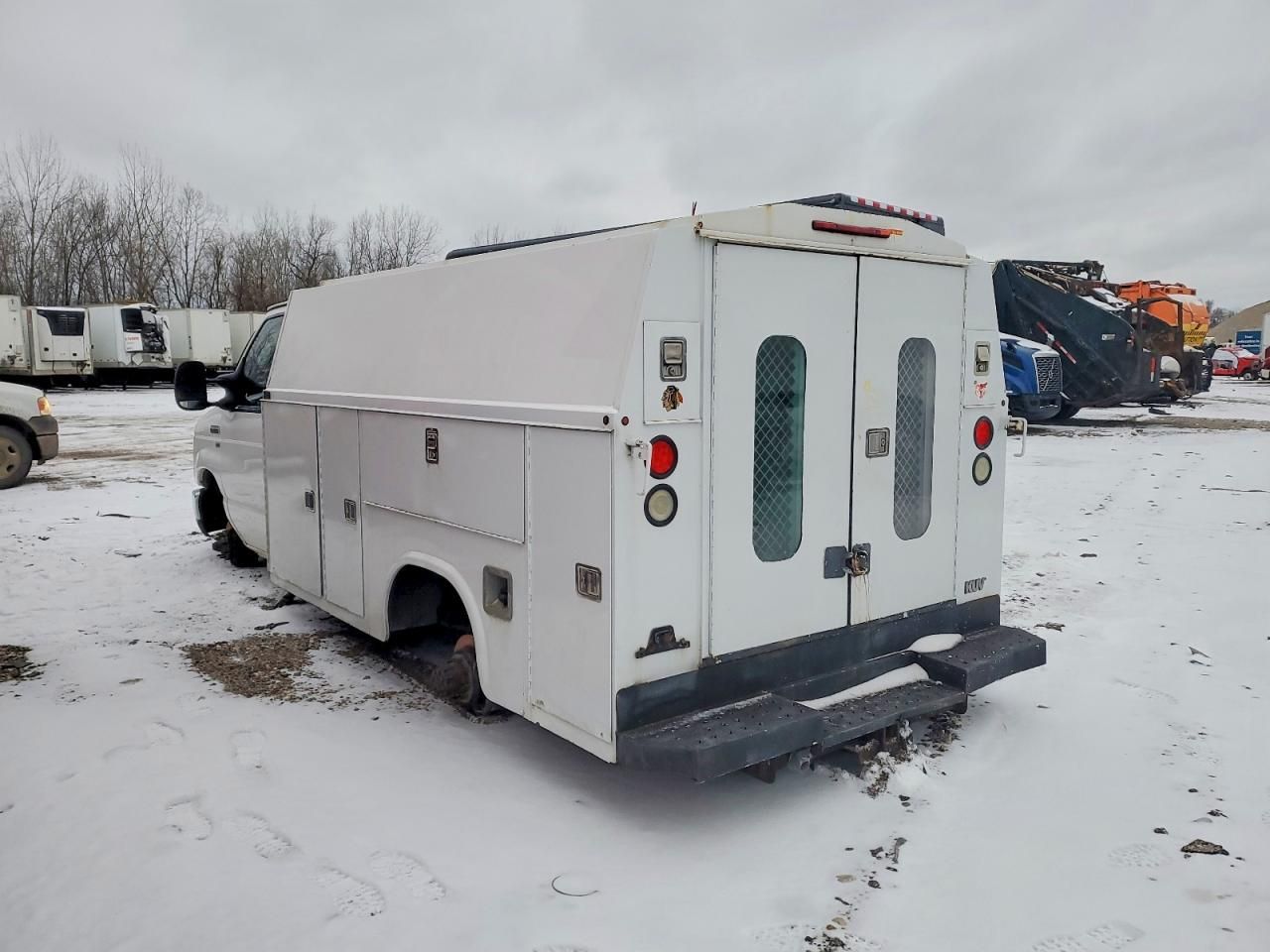2009 Ford Econoline E350 Super Duty Cutaway van