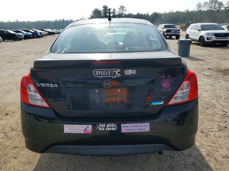2015 Nissan Versa s