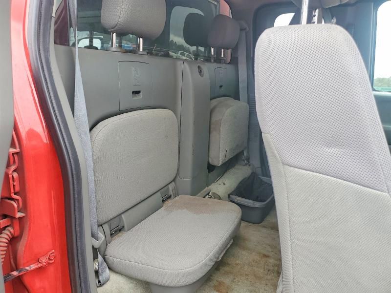 2016 Nissan Frontier s