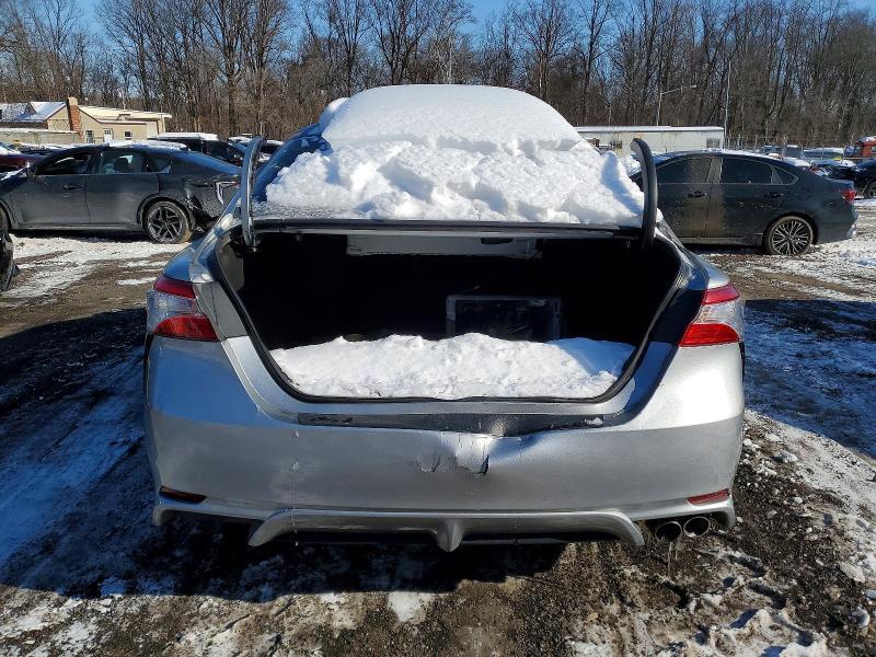 2020 Toyota Camry se