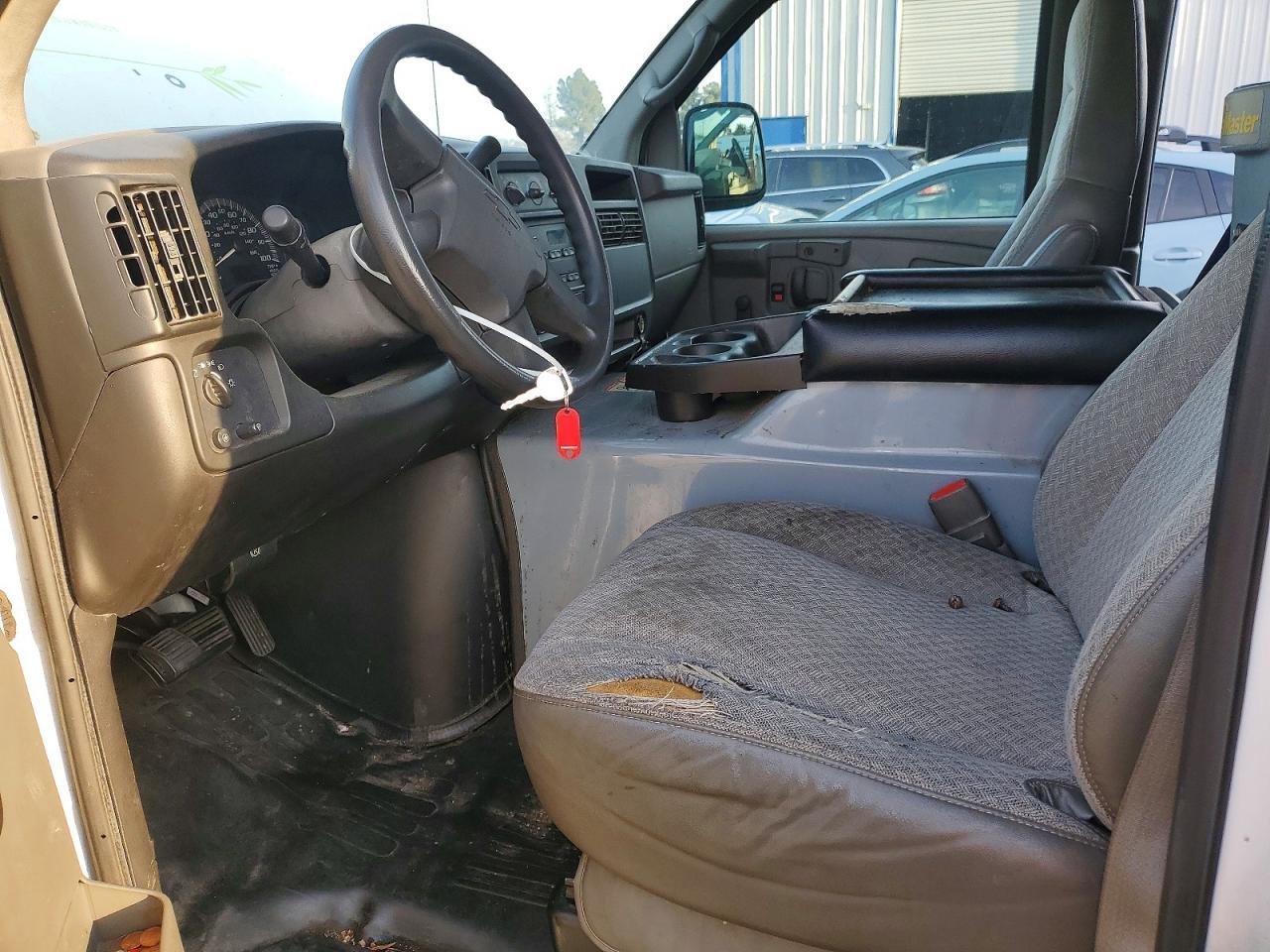 2005 Chevrolet Express G2500 Utility / Service Van