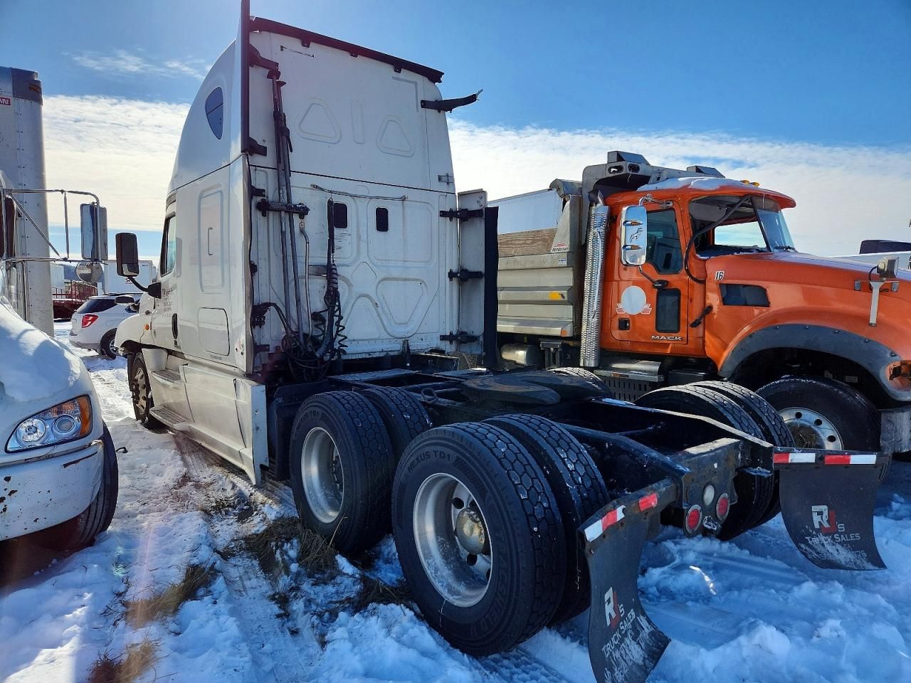 2016 Freightliner Cascadia 125 Semi Truck