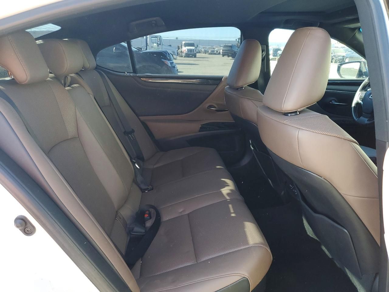 2022 Lexus Es 300h Base