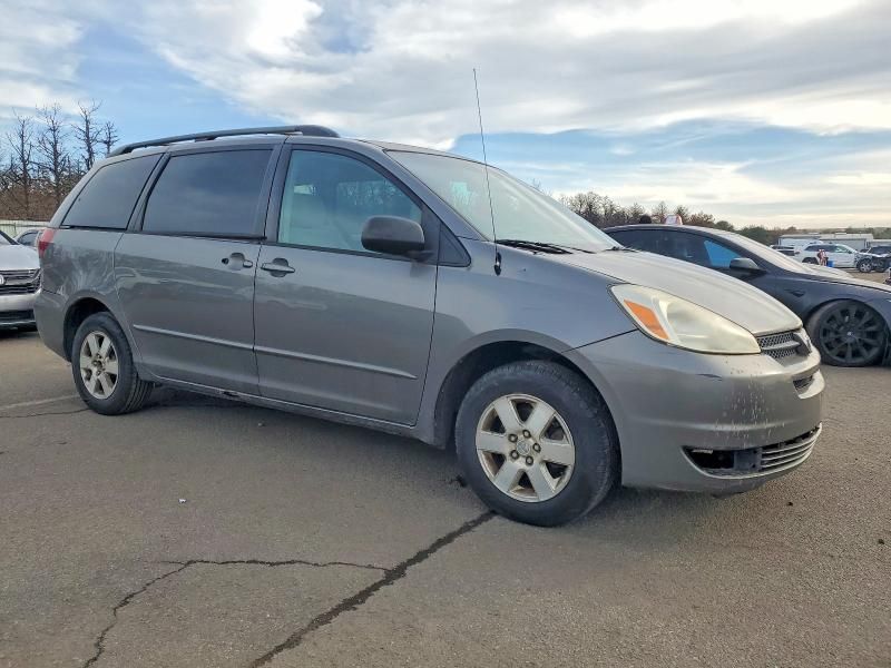 2005 Toyota Sienna ce