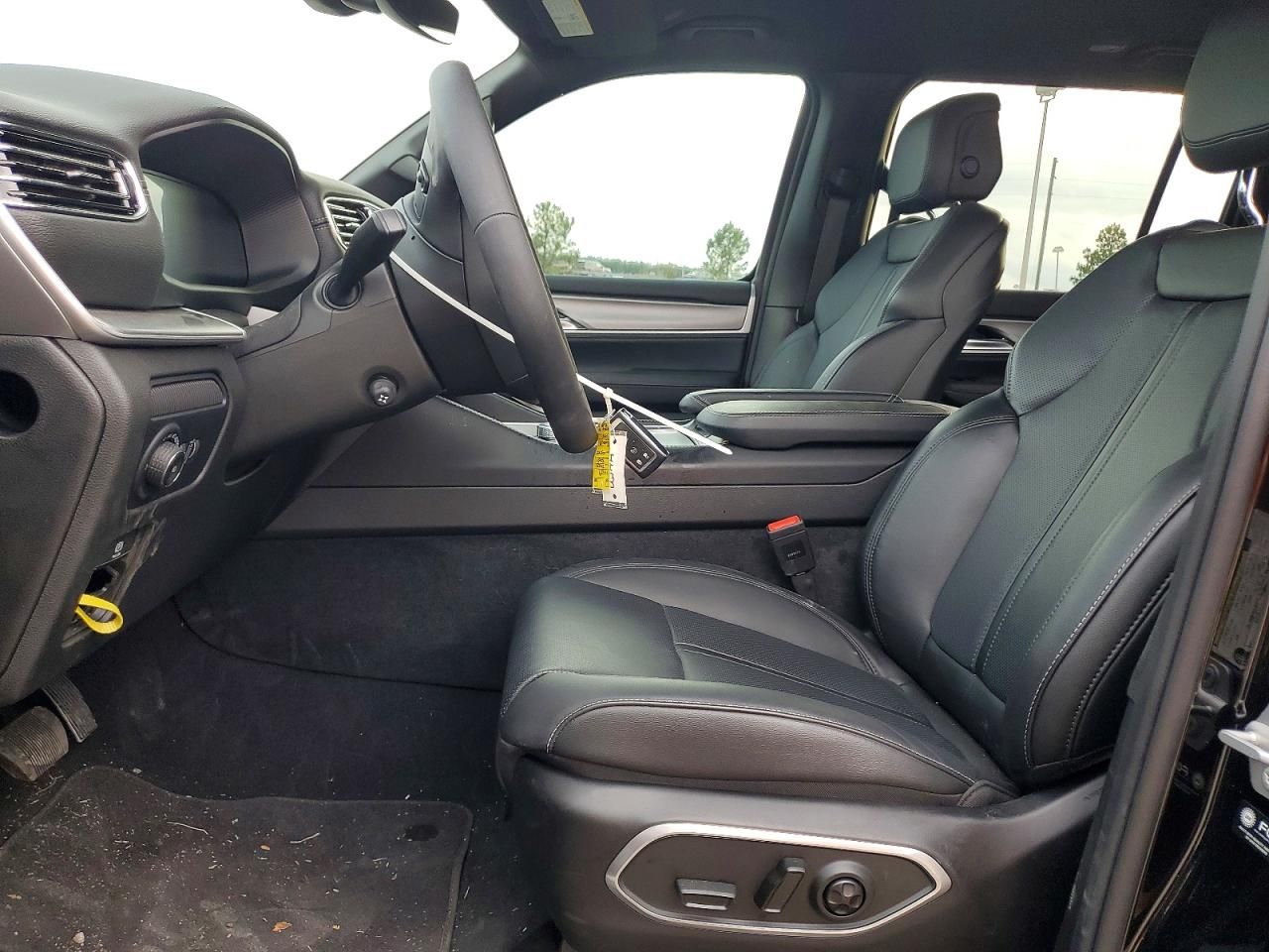 2025 Jeep Wagoneer l Series i