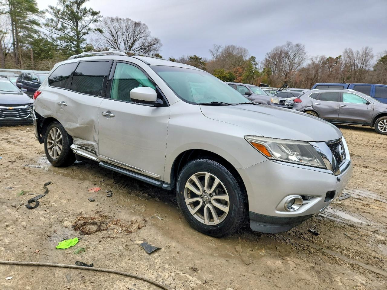 2016 Nissan Pathfinder sl