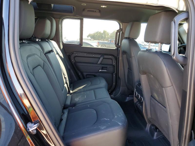 2025 Land Rover Defender 110 s