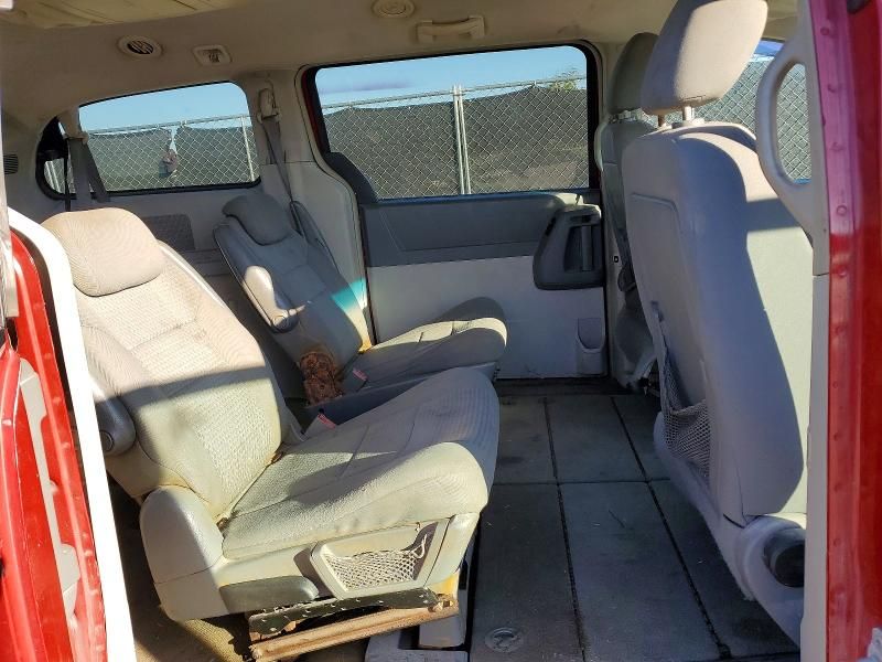 2010 Chrysler Town & Country Touring