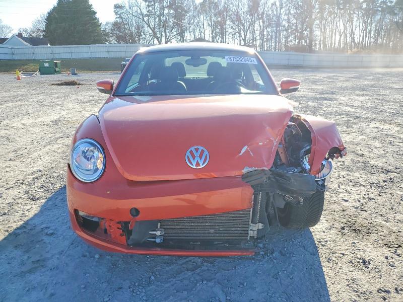 2016 Volkswagen Beetle se