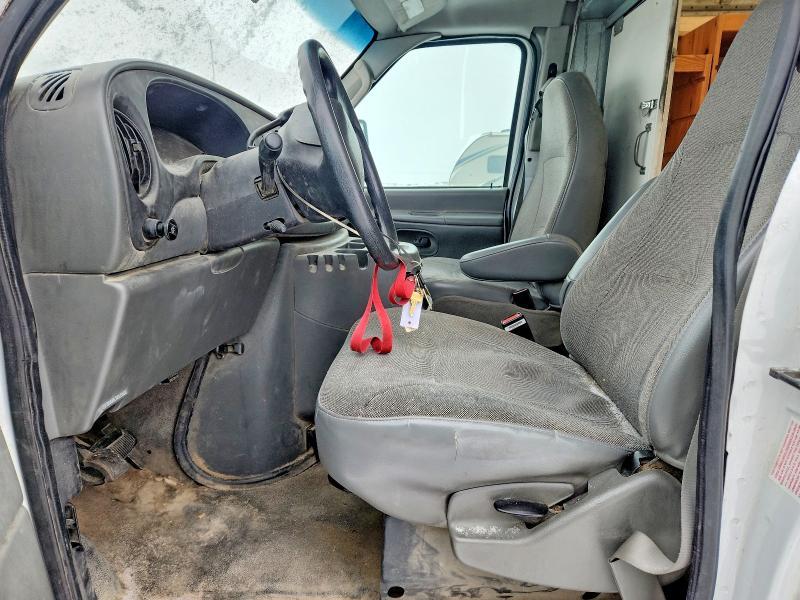 2004 Ford Econoline E450 Super Duty Cutaway Van