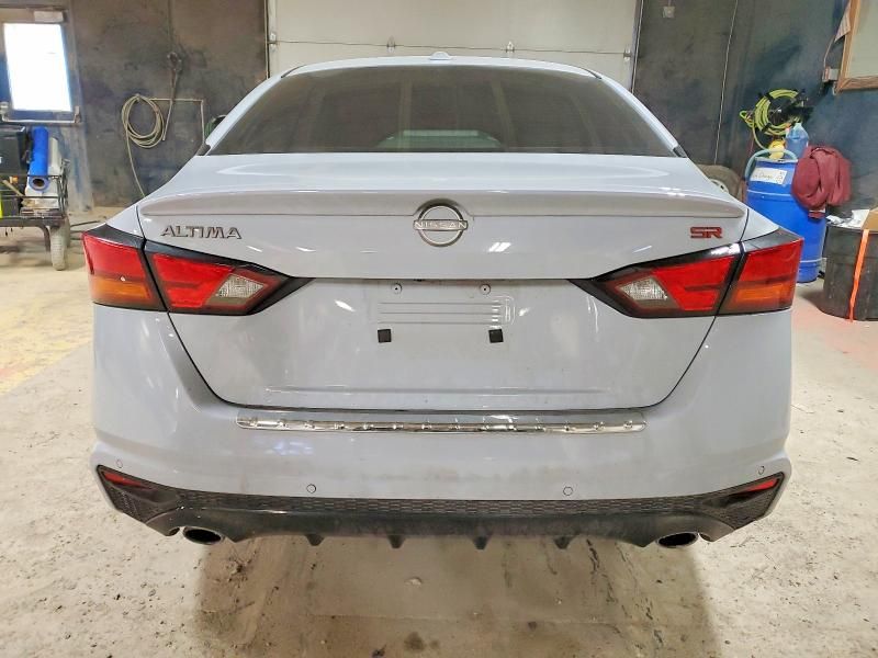 2023 Nissan Altima sr