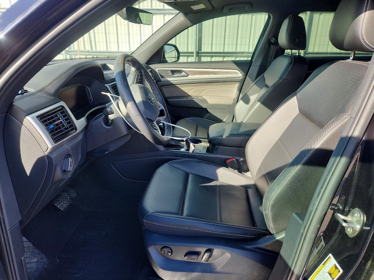 2023 Volkswagen Atlas Cross Sport se