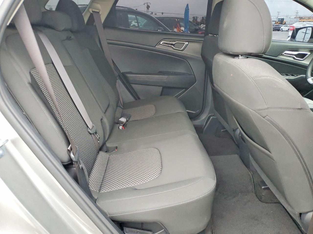 2025 KIA Sportage lx