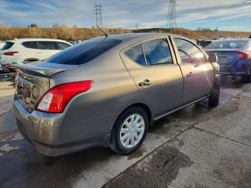 2015 Nissan Versa s