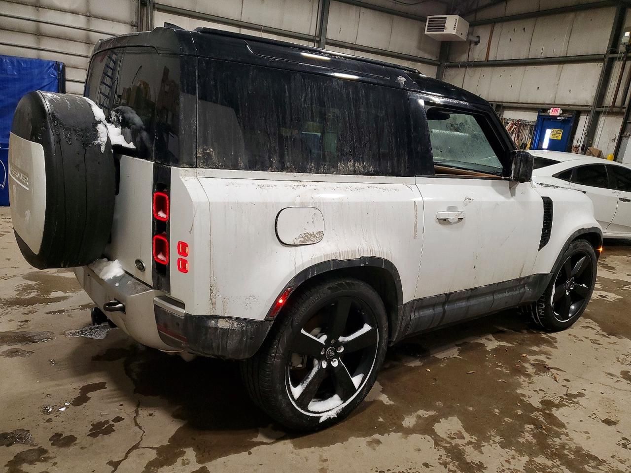 2023 Land Rover Defender 90 s