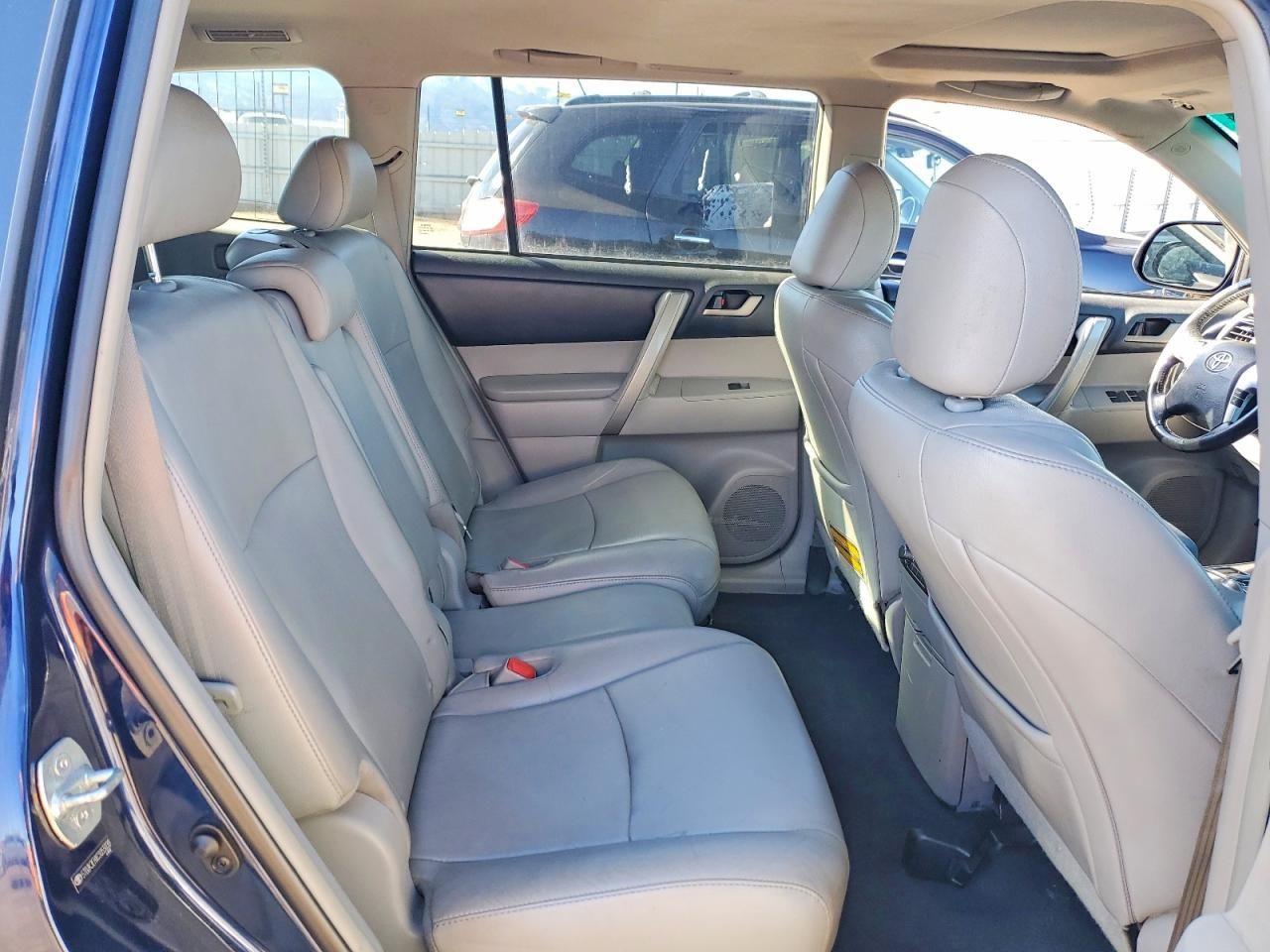 2012 Toyota Highlander Base