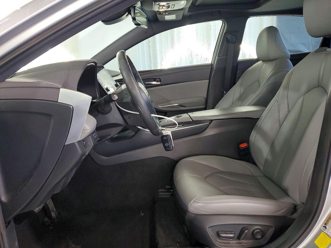 2020 Toyota Avalon xle